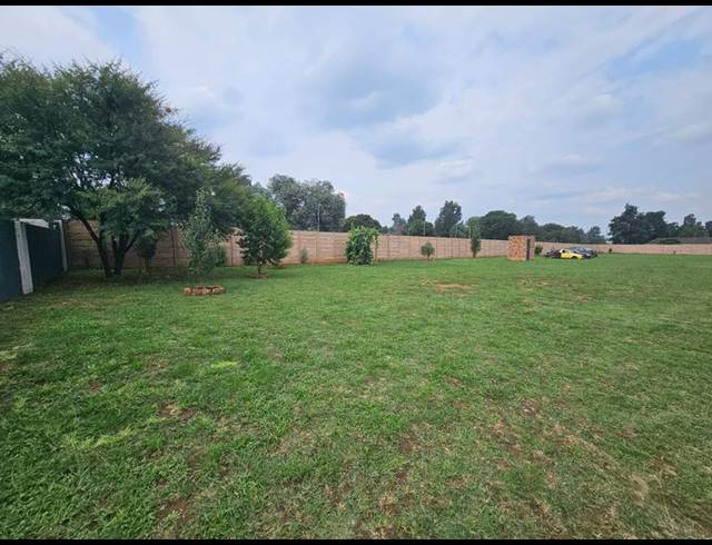 LAND FOR SALE IN BREDELL
